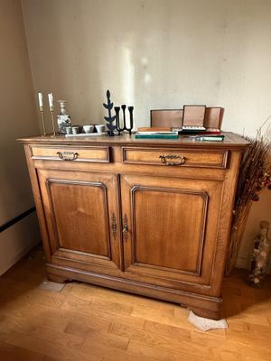 Ancien buffet rustique en chêne