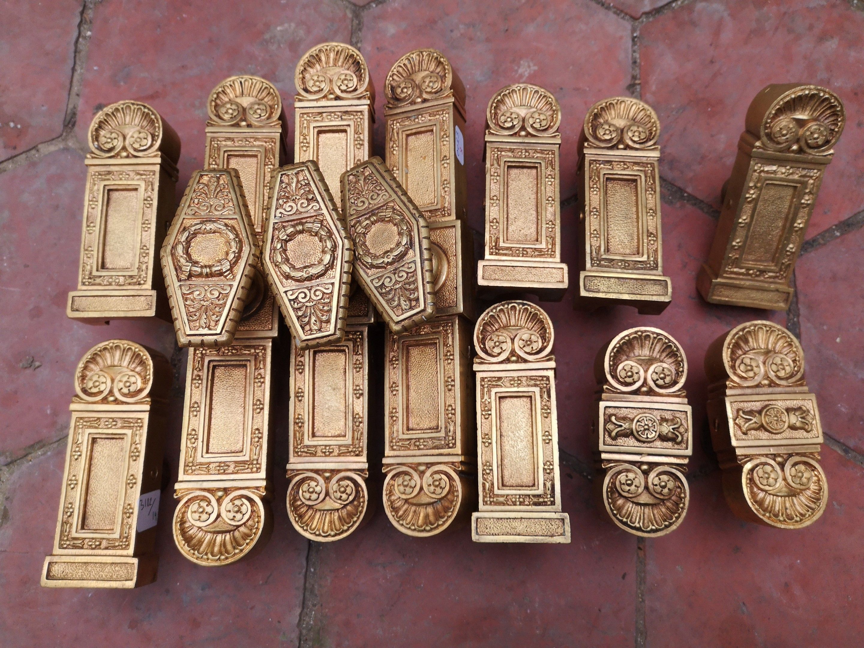 Objets d'art & Curiosités