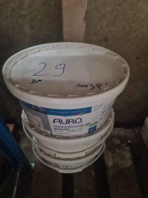 Lot de 3 seaux de couche d’accrochage granulée AURO – 5 L
