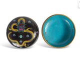 paire de cloisonnés chinois bleus et noirs à décor doré