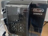 a coffee machine that is sitting on a table