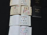 un grand nombre de livres posés sur une table