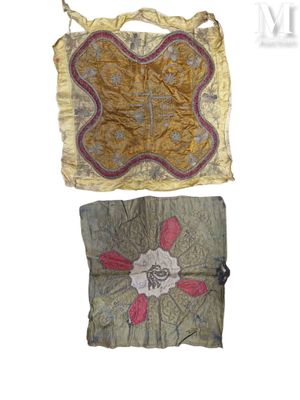 trois morceaux de tissu ornés de motifs sur fond blanc
