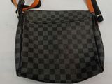 louis vuitton damier cross body bag