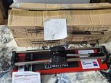 une image représentant une boîte à outils posée sur une table