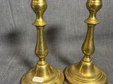 paire de chandeliers anciens en laiton