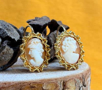 two pairs of cameo cameo cameo cameo cameo cameo cameo cameo cameo cameo cameo cameo cameo cameo cameo cameo cameo cameo