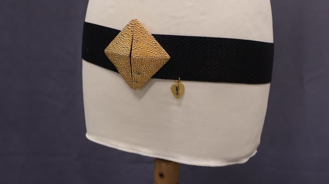 YVES SAINT LAURENT – Ceinture en elastique et passementeries