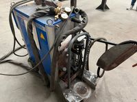 un poste à souder semi-automatique CLOOS OINEO type TrancPul… (photo 2)