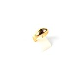 l'image d'une bague en or ornée d'un diamant
