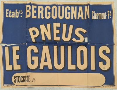 un panneau sur lequel est écrit « Pineus le Gaulois »