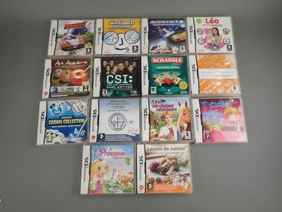 beaucoup de jeux vidéo sur la table ensemble