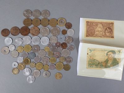 Lot de pièces démonétisées comprenant : France, Italie, Alle…
