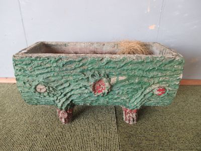 Jardinière "tronc" en ciment - H. 25 - L. 45  - P. 23 cm