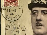 an old photo of a man wearing a hat and tie