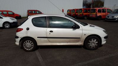 *PEUGEOT 206 1.4 HDI 70 CV - Genre : CTTE - Carrosserie : DE…