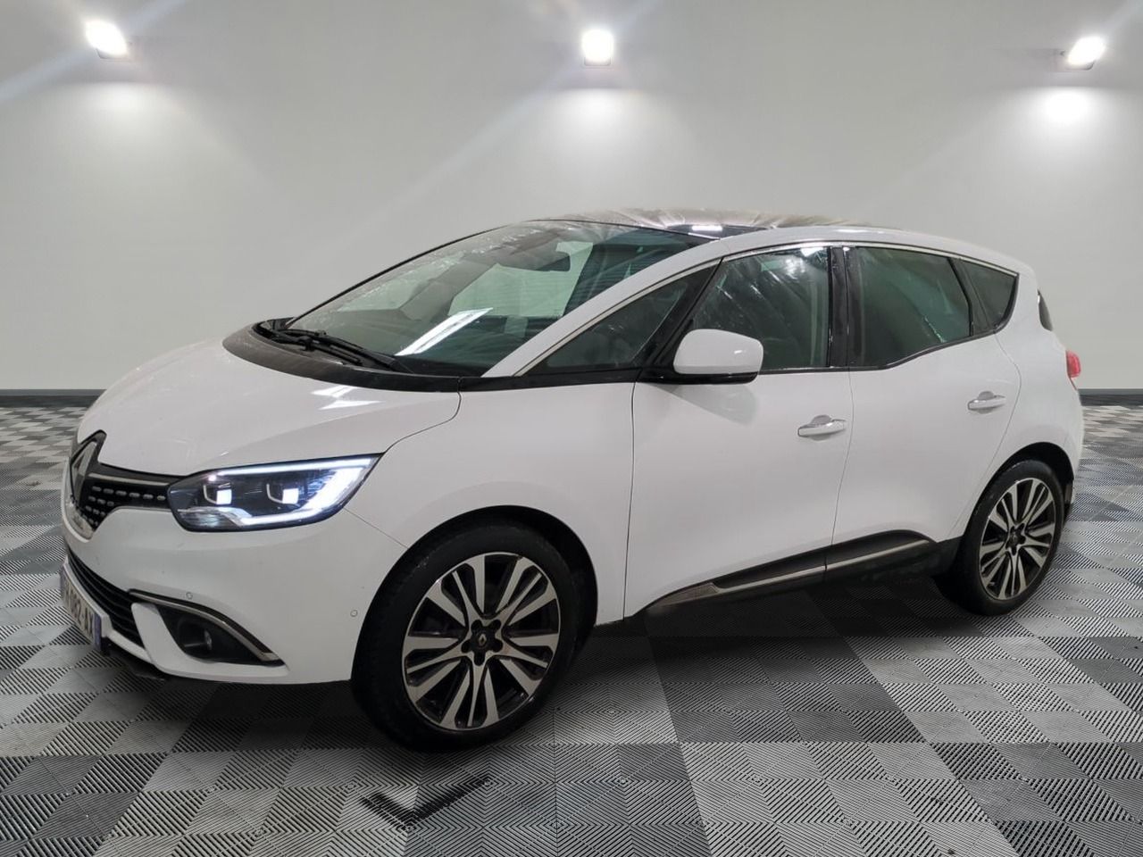RENAULT - SCENIC TCE 160 FAP EDC INITIALE PARIS - ES - Mise …
