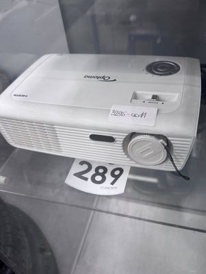 Vidéo projecteur OPTOMA état incertain, sans télécommande