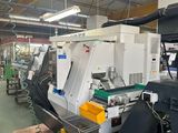 une grosse machine installée dans une usine