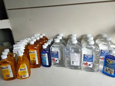 34 articles de diluants, huiles de teck et nettoyant pinceau - Photo 1