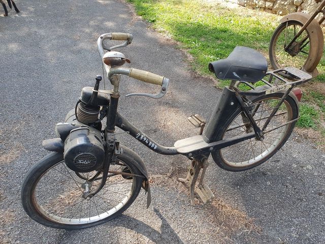 Vélo Solex type 2200 immatriculée BL-567-J, 1ère mise en circulat...