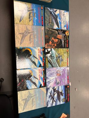 une photo d'un tableau d'affichage sur lequel sont accrochées plusieurs bandes dessinées