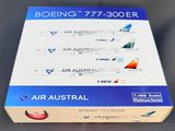 une maquette des Boeing 777-300ER d'Air Australia