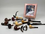 a picture of a picture of a bride and groom with pipe holders