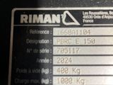 une photo en gros plan du moteur d'une moto
