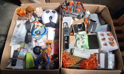 201 / 1 palette de 147 kg de mix (convertisseur audio,…