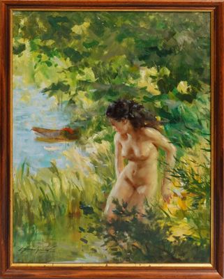 une peinture à l'huile représentant une femme nue debout dans l'herbe près d'un plan d'eau