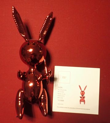 Jeff KOONS (1955) d'après, Lapin rouge, avec certificat des …
