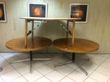 deux tables superposées