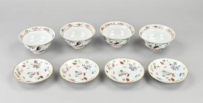 un service de six bols et soucoupes en porcelaine chinoise