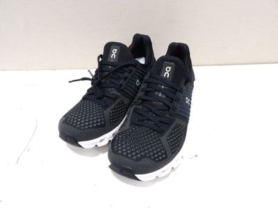 Chaussures de course Nike Air Prestofe en noir et blanc