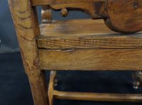 Fauteuil provençal en bois mouluré et sculpté à dossier ajou… (photo 6)