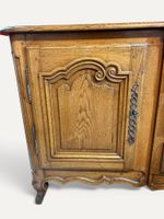 Buffet régional en bois naturel, mouluré et sculpté ouvrant … (photo 4)