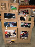 LOT DE SOLDERIE DONT VETEMENTS + SOUS VETEMENTS DONT DIM + C… (photo 3)