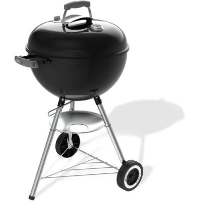 une image représentant un barbecue noir à roulettes sur fond blanc