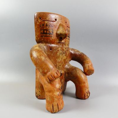 Colombie. Statuette de cacique de type retable dans le style…