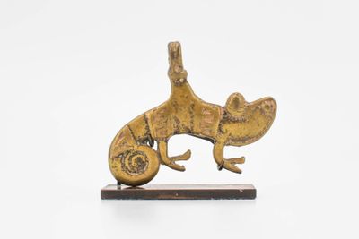 Pendentif représentant un caméléon