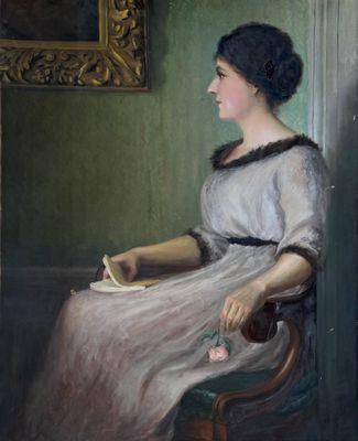 peinture d'une femme assise sur une chaise et lisant un livre
