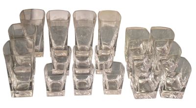Cristal de SEVRES Partie de service de verres