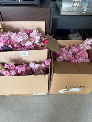 Mur de fleurs et vélo rose de décoration CANNELINI 6 vitesse… - Photo 1