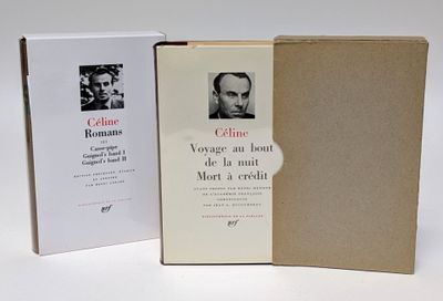 deux livres posés l'un à côté de l'autre sur une surface blanche