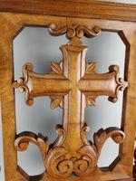 PRIE-DIEU en noyer tourné et scupté, le dossier à décor de l… (photo 2)
