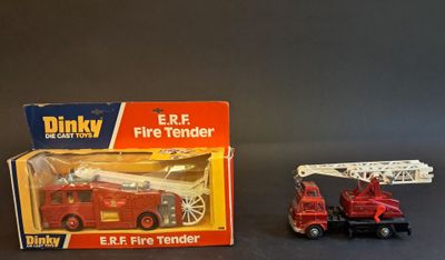 Dinky Toys G.B. E.R.F. Fire Tender n° 266 en boîte d'origine