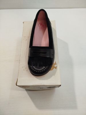 Mocassins noirs neufs dans leur boîte, taille 6