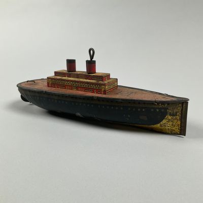 une image représentant la maquette d'un bateau sur un fond blanc
