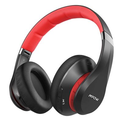 un casque audio avec un arceau rouge et noir